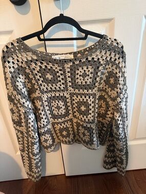Crochet Square Pattern Gray & Cream Women's Sweater